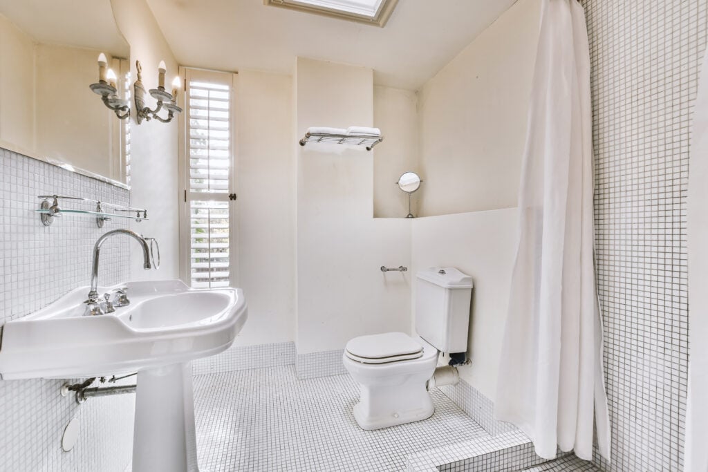 The 2025 Homeowner's Guide to Flawless Bathroom Remodels